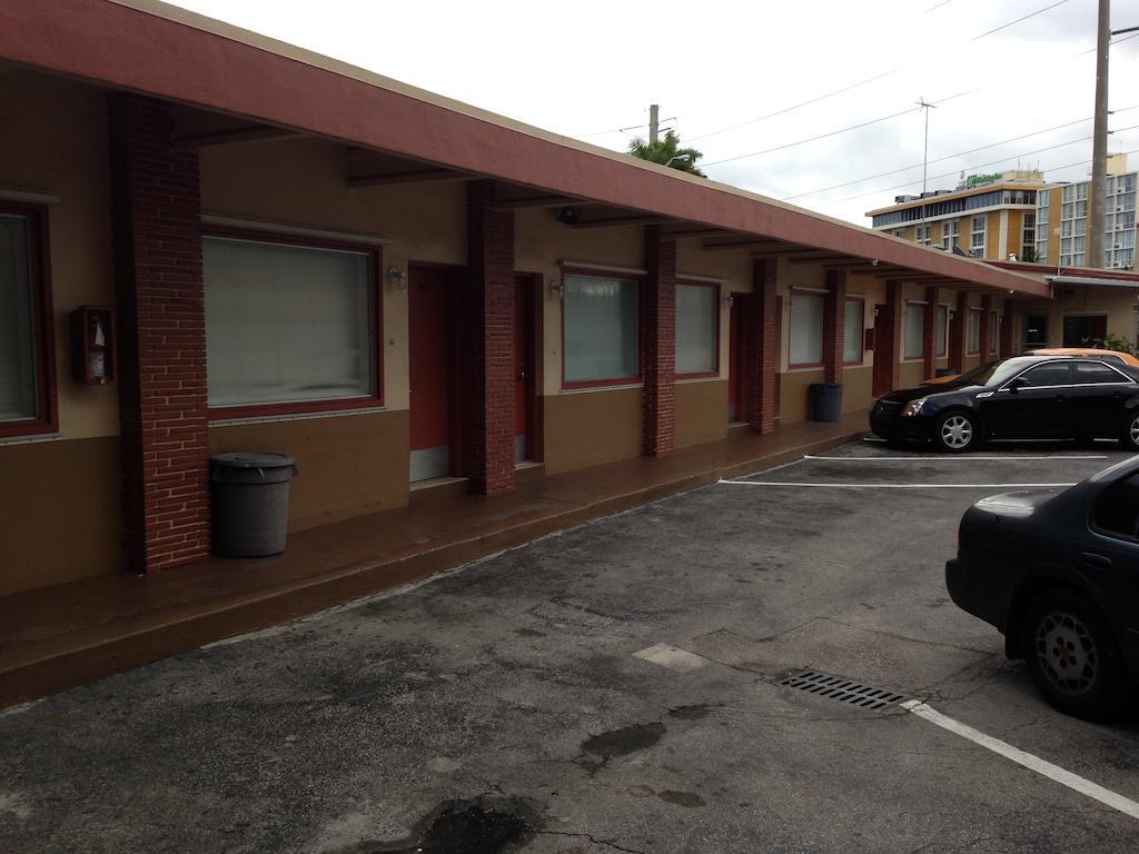 Palacio Inn Motel Miami Springs Exterior photo